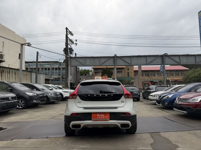 Volvo V40  第7張相片