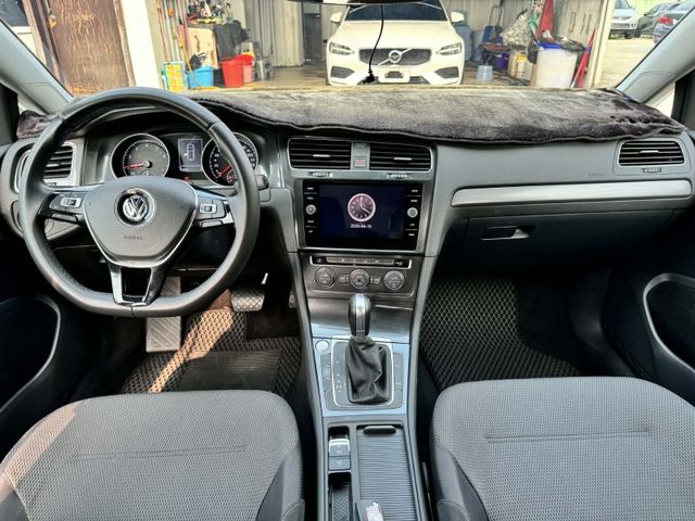 Volkswagen 福斯 Golf  第1張相片