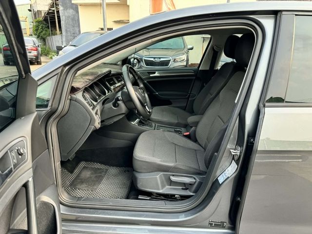 Volkswagen 福斯 Golf  第4張相片