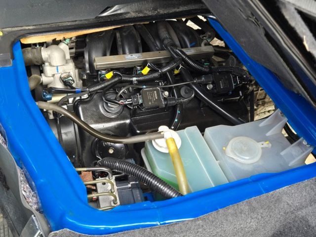 原鈑件 里程保證  認證美車可啟動保固 蓬式手排貨車 車況佳 胎壓 防滑 ABS  第10張相片
