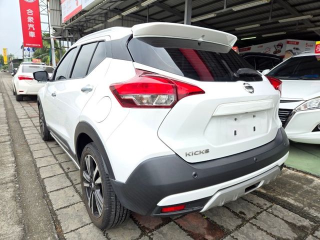 原鈑件 里程保證 原廠保養車 認證美車 頂規智行旗艦版 環景影像 AEB防撞 自動煞停 胎壓 防滑  第4張相片