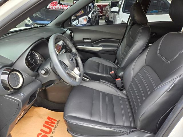 原鈑件 里程保證 原廠保養車 認證美車 頂規智行旗艦版 環景影像 AEB防撞 自動煞停 胎壓 防滑  第6張相片