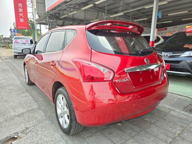 原鈑件 里程保證 認證美車 環景 IKY 氣囊 掀背大空間 優質代步車  第4張相片