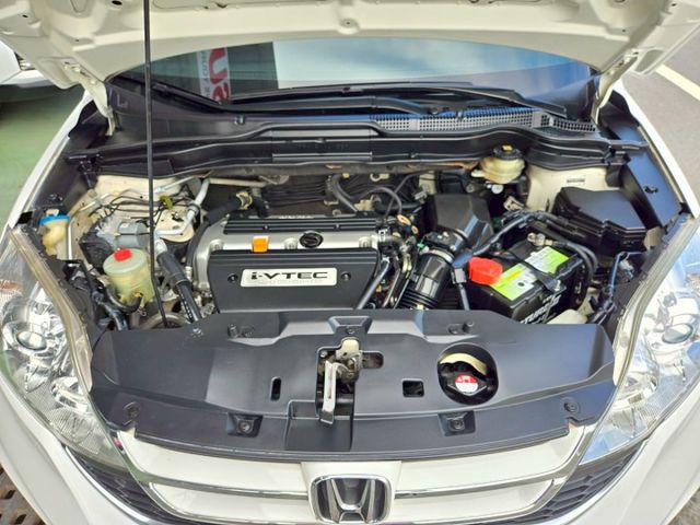 原鈑件 里程保證 認證美車 高妥善率實用性休旅車  空間大 舒適又好坐 定速 氣囊 ABS  第16張相片