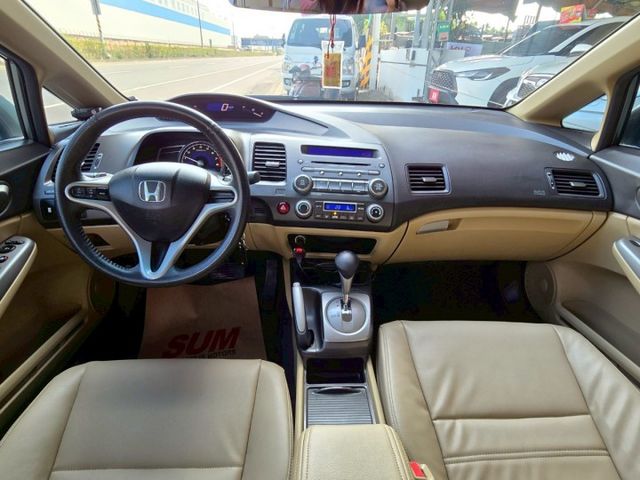 鈑件美 里程保證 便宜代步車 可長途 內裝乾淨 車況好~天窗 換檔快撥~  第10張相片
