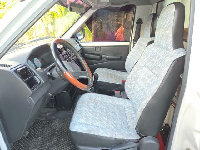 原鈑件 里程保證一年只開一千公里 原廠保養車 白鐵斗小貨車 前車主老人家田裡開~換你來開~  第6張相片