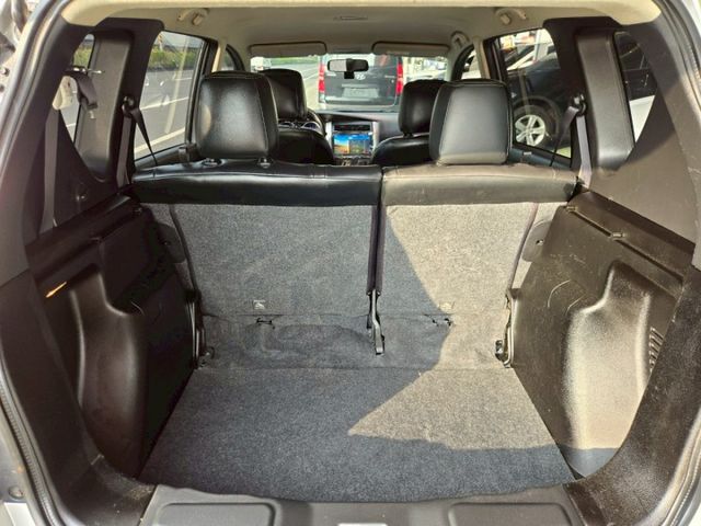 原鈑件 里程保證 原廠保養車 認證美車 買就送全新安卓大影音 ABS 氣囊 胎壓 跨界小休旅 車況優良  第14張相片