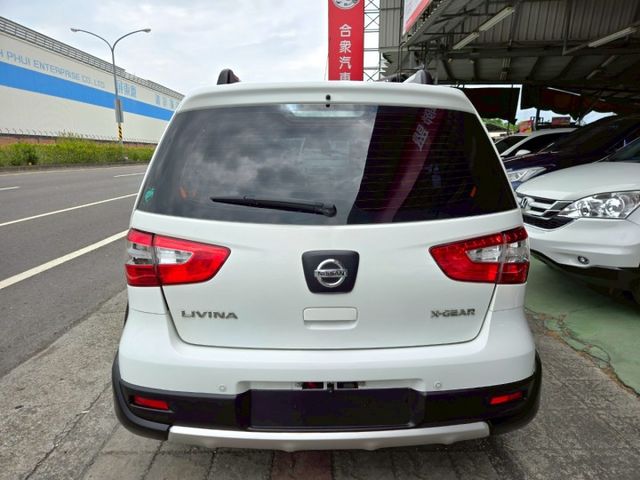 原鈑件 里程保證 原廠保養車 買就送全新安卓影音 認證美車可啟動保固 胎壓 氣囊 ABS  第3張相片