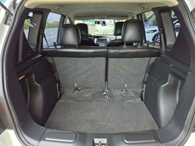 原鈑件 里程保證 原廠保養車 買就送全新安卓影音 認證美車可啟動保固 胎壓 氣囊 ABS  第15張相片