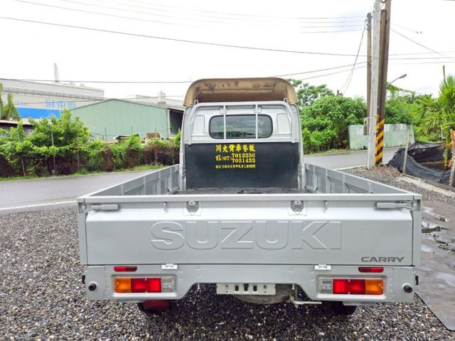 原鈑件 里程保證 原裝進口小貨車 ABS 防滑 胎壓 光感應頭燈 剎車力道分配系統 氣囊  大馬力 大空間  第3張相片