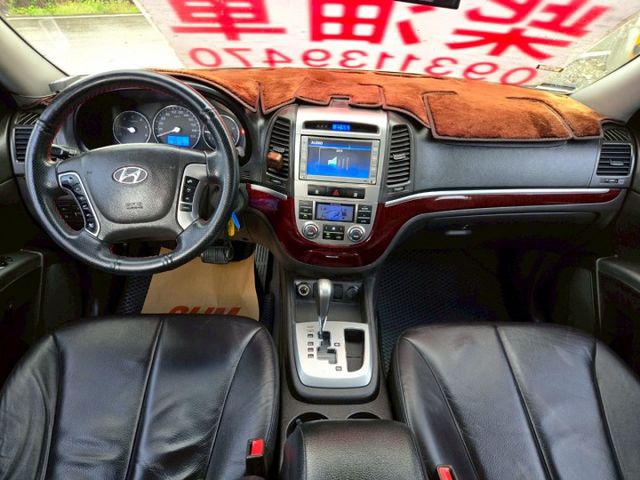 原鈑件 里程保證 柴油渦輪 天窗 定速 電動椅 省油省稅大空間  超大空間 載貨出遊都適合~  第8張相片