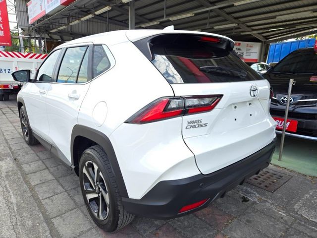 原鈑件 里程保證1萬多公里2025年式 原廠保養車 原廠保固4年12萬公里 ACC主動跟車 Apply carplay  第4張相片