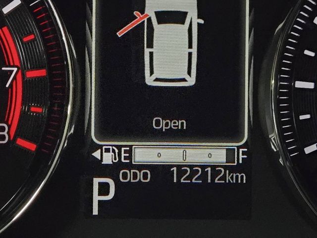 原鈑件 里程保證1萬多公里2025年式 原廠保養車 原廠保固4年12萬公里 ACC主動跟車 Apply carplay  第6張相片