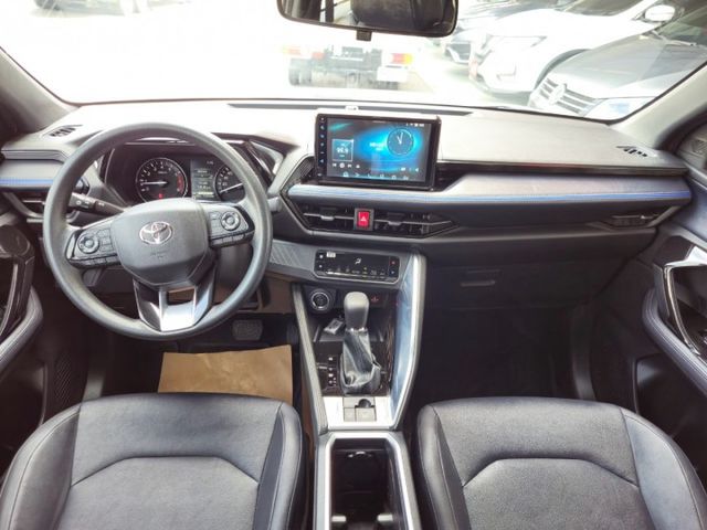 原鈑件 里程保證1萬多公里2025年式 原廠保養車 原廠保固4年12萬公里 ACC主動跟車 Apply carplay  第10張相片