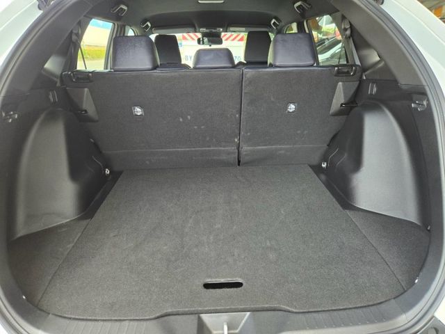 原鈑件 里程保證1萬多公里2025年式 原廠保養車 原廠保固4年12萬公里 ACC主動跟車 Apply carplay  第19張相片