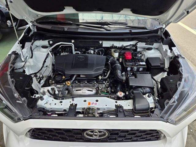 原鈑件 里程保證1萬多公里2025年式 原廠保養車 原廠保固4年12萬公里 ACC主動跟車 Apply carplay  第20張相片