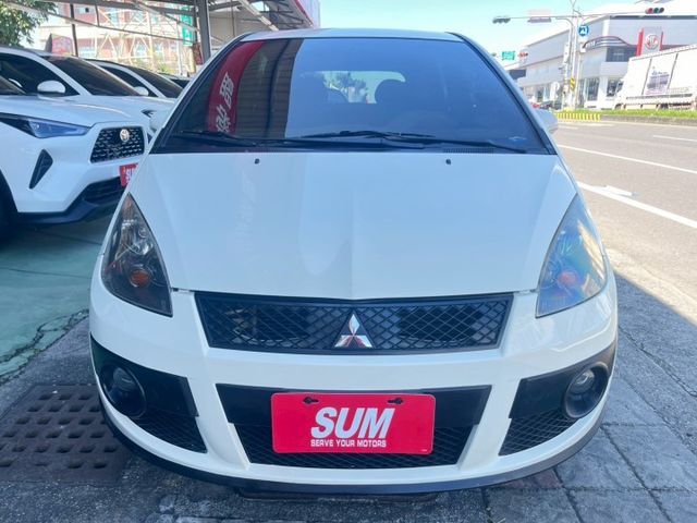 原鈑件 里程保證 IO版 9成新輪胎 買就送全新安卓影音 冷氣涼 引擎順 便宜代步車 ABS 電折耳  第2張相片