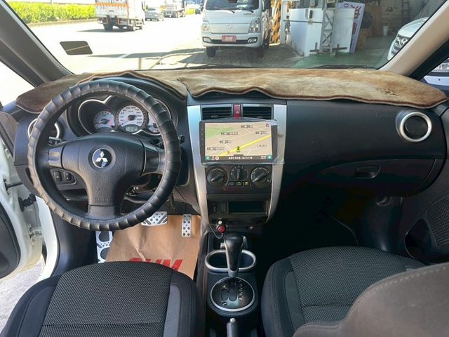 原鈑件 里程保證 IO版 9成新輪胎 買就送全新安卓影音 冷氣涼 引擎順 便宜代步車 ABS 電折耳  第8張相片