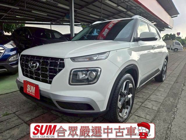 原鈑件 里程保證 都會小休旅 GLB版 認證美車可啟動保固 免鑰 胎壓 防滑 定速 車道偏離警示系統  第1張相片