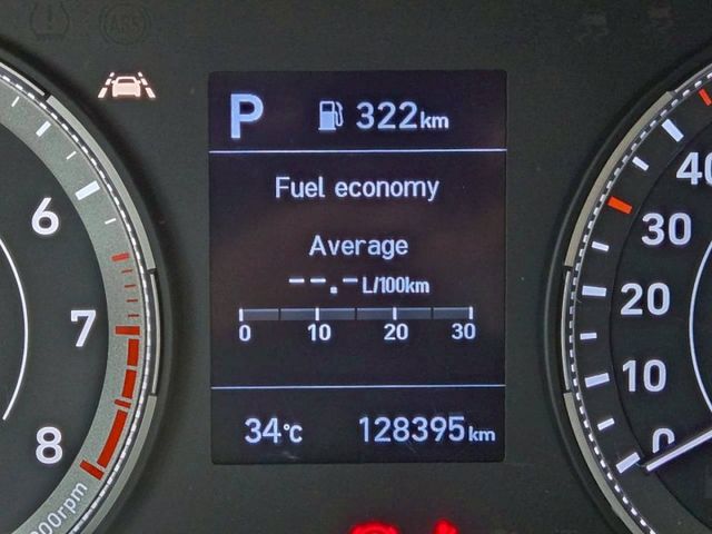 原鈑件 里程保證 都會小休旅 GLB版 認證美車可啟動保固 免鑰 胎壓 防滑 定速 車道偏離警示系統  第13張相片