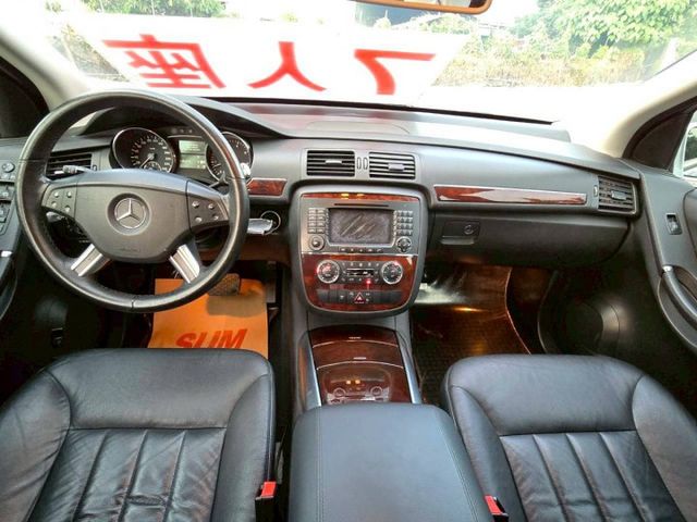 原鈑件 里程保證  無痛升及級 6人座 便宜又好用~豪華休旅車  配備滿滿~  第12張相片