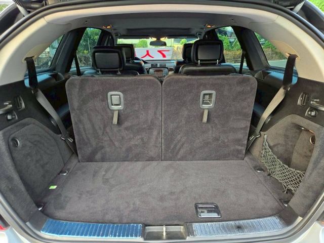 原鈑件 里程保證  無痛升及級 6人座 便宜又好用~豪華休旅車  配備滿滿~  第17張相片