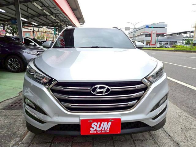 原鈑件 里程保證 認證美車可啟動保固 汽油時尚版 IKY 定速 胎壓 電動座椅 可全貸!!便宜又耐用~  第2張相片