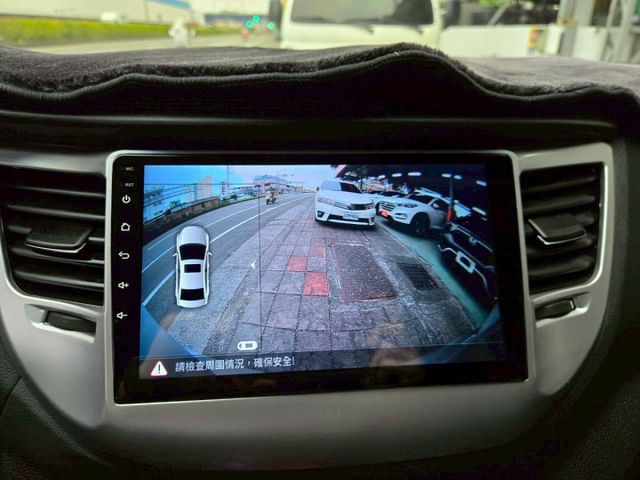 原鈑件 里程保證 認證美車可啟動保固 汽油時尚版 IKY 定速 胎壓 電動座椅 可全貸!!便宜又耐用~  第10張相片