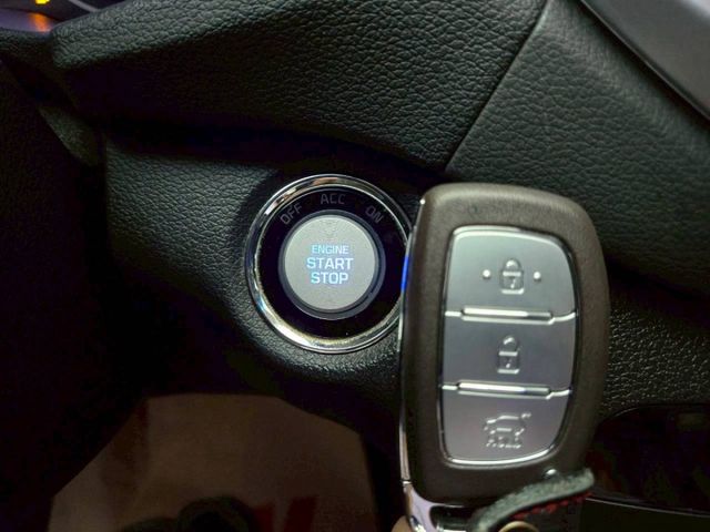 原鈑件 里程保證 認證美車可啟動保固 汽油時尚版 IKY 定速 胎壓 電動座椅 可全貸!!便宜又耐用~  第14張相片