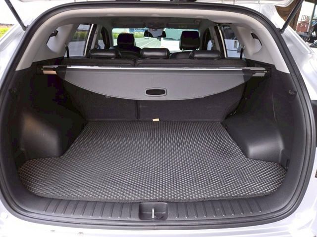 原鈑件 里程保證 認證美車可啟動保固 汽油時尚版 IKY 定速 胎壓 電動座椅 可全貸!!便宜又耐用~  第15張相片