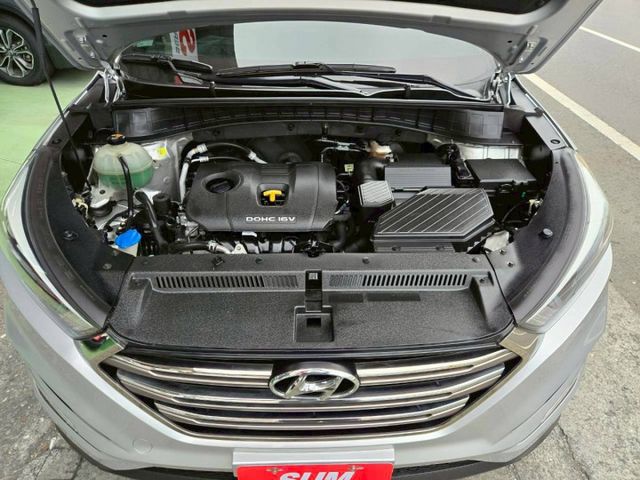 原鈑件 里程保證 認證美車可啟動保固 汽油時尚版 IKY 定速 胎壓 電動座椅 可全貸!!便宜又耐用~  第16張相片