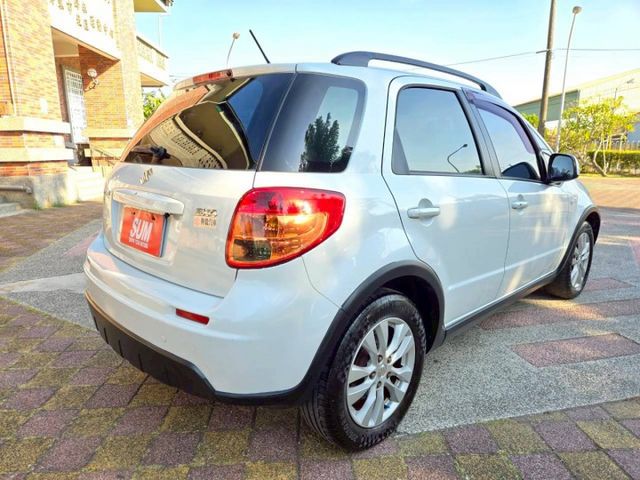 原鈑件 里程保證  認證美車 五門掀背 日本原裝進口 跨界小休旅  可全貸 狀況佳代步好用!! 免鑰 氣囊  第4張相片