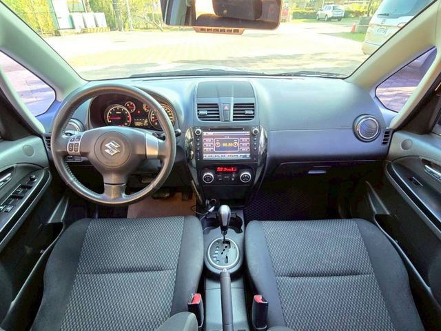 原鈑件 里程保證  認證美車 五門掀背 日本原裝進口 跨界小休旅  可全貸 狀況佳代步好用!! 免鑰 氣囊  第8張相片