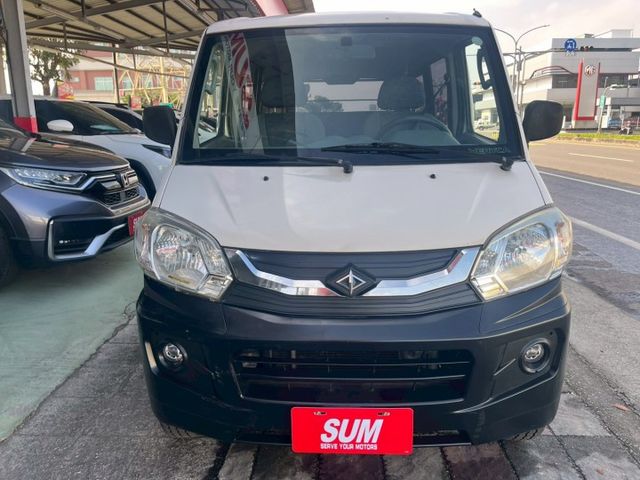 鈑件美 里程保證 手排  載人載貨好幫手 可享保固 可改貨車版  後座出風口 胎壓  第2張相片