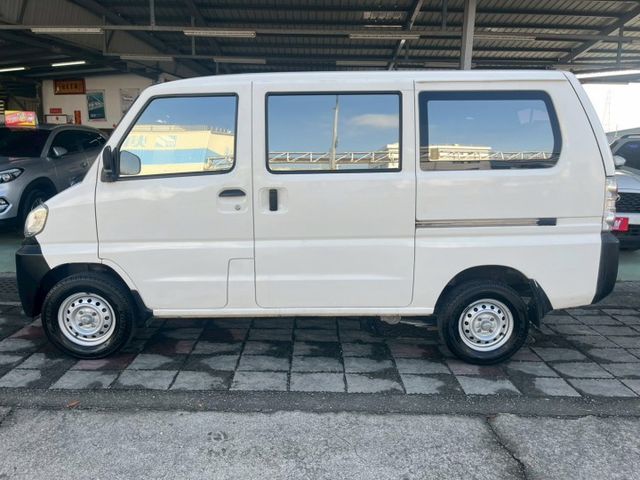 鈑件美 里程保證 手排  載人載貨好幫手 可享保固 可改貨車版  後座出風口 胎壓  第5張相片