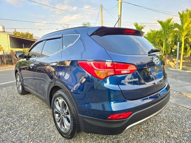 原鈑件 里程保證 皇家版  柴油  4WD   便宜耐用 省油省稅 定速 全景天窗 電動椅  第5張相片