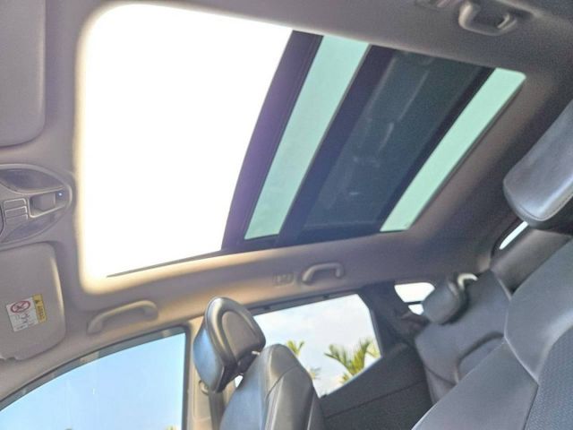 原鈑件 里程保證 皇家版  柴油  4WD   便宜耐用 省油省稅 定速 全景天窗 電動椅  第17張相片