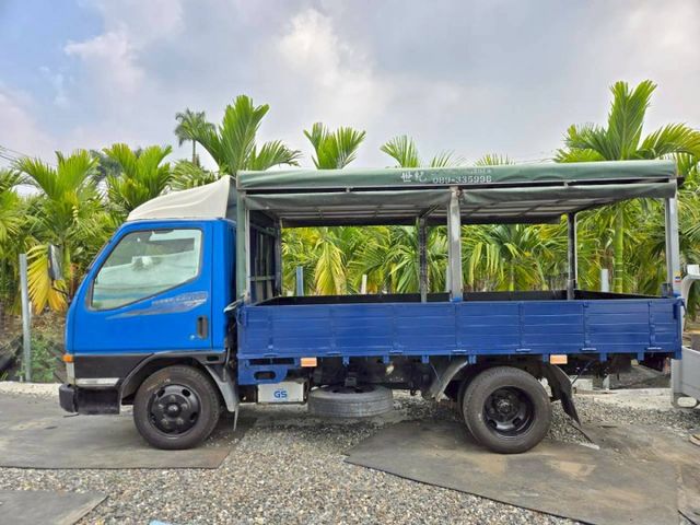 鈑件美 里程保證只跑8萬多   引擎健康 有冷氣 耐用平價賺錢好幫手 !!  第5張相片