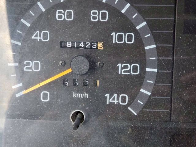鈑件美 里程保證只跑8萬多   引擎健康 有冷氣 耐用平價賺錢好幫手 !!  第10張相片