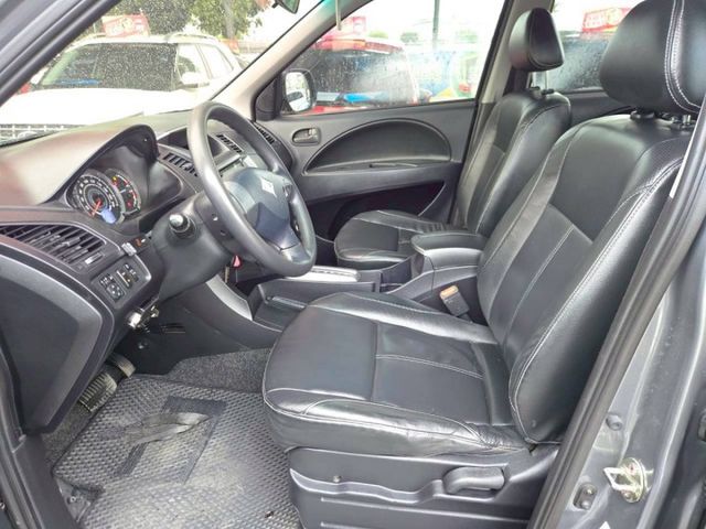 原鈑件 里程保證 認證車 盲點 防滑  客貨兩用 大空間  便宜安全好用  全貸換購皆可!!  第6張相片