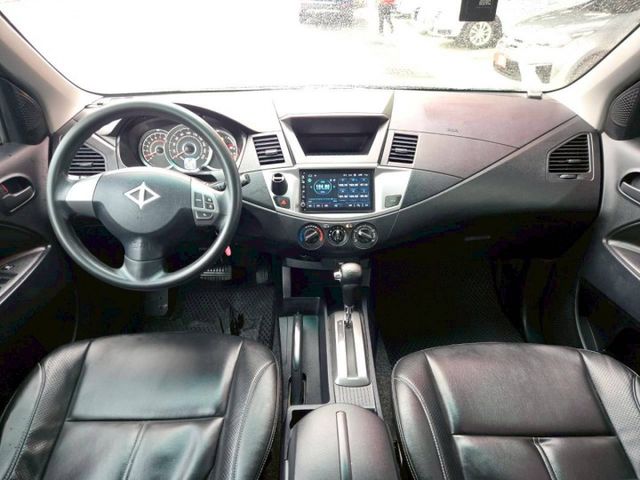 原鈑件 里程保證 認證車 盲點 防滑  客貨兩用 大空間  便宜安全好用  全貸換購皆可!!  第8張相片