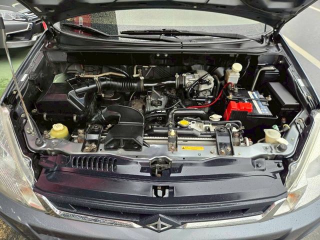 原鈑件 里程保證 認證車 盲點 防滑  客貨兩用 大空間  便宜安全好用  全貸換購皆可!!  第16張相片