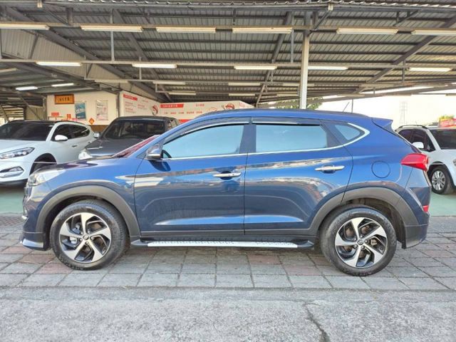 原鈑件 里程保證 認證美車 原廠保養車 4WD 上山下海安全第一 省油省稅 一台搞定!!  第5張相片