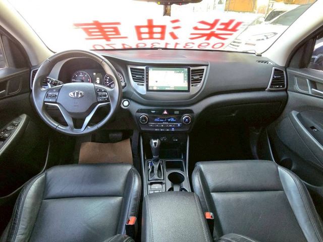 原鈑件 里程保證 認證美車 原廠保養車 4WD 上山下海安全第一 省油省稅 一台搞定!!  第9張相片