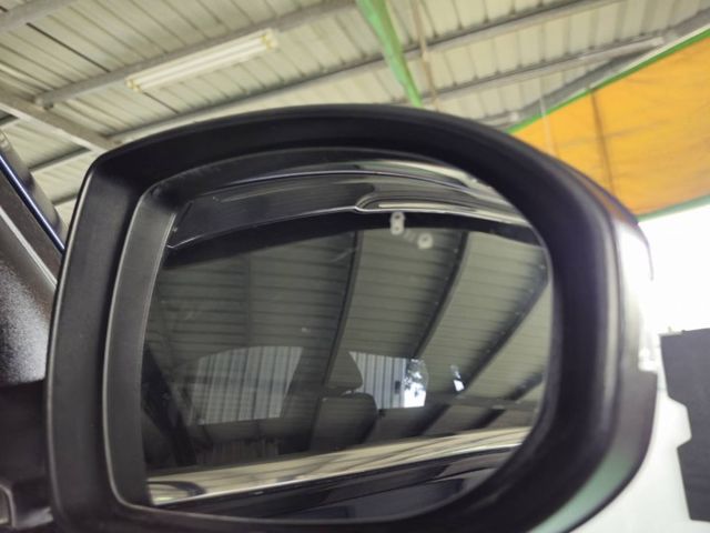 原鈑件 里程保證 認證美車 原廠保養車 4WD 上山下海安全第一 省油省稅 一台搞定!!  第19張相片