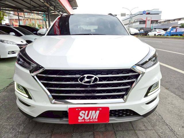 原鈑件 里程保證 原廠保養車 汽油旗艦版 全景天窗 環景 ACC 盲點 車道偏離警示 與安全一路隨行~  第3張相片