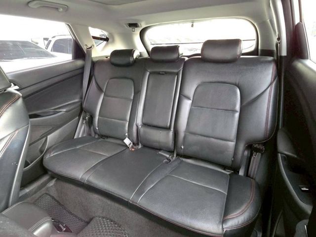 原鈑件 里程保證 原廠保養車 汽油旗艦版 全景天窗 環景 ACC 盲點 車道偏離警示 與安全一路隨行~  第10張相片