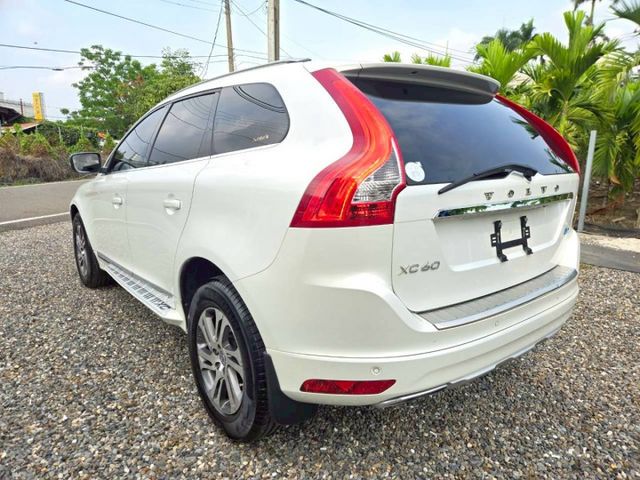 原鈑件 里程保證 認證一手美車 柴油渦輪 上山下海一台搞定 便宜又好用 省油省稅 電尾門 HID頭燈  第4張相片