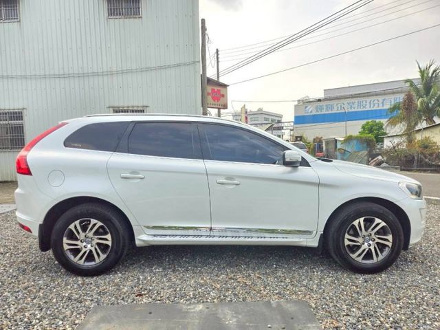 原鈑件 里程保證 認證一手美車 柴油渦輪 上山下海一台搞定 便宜又好用 省油省稅 電尾門 HID頭燈  第5張相片