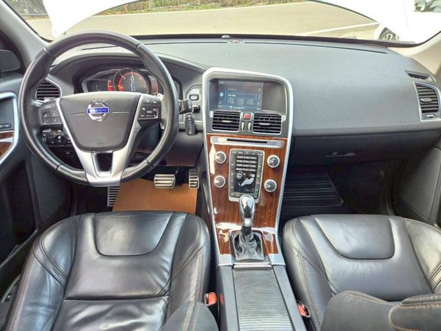 原鈑件 里程保證 認證一手美車 柴油渦輪 上山下海一台搞定 便宜又好用 省油省稅 電尾門 HID頭燈  第8張相片